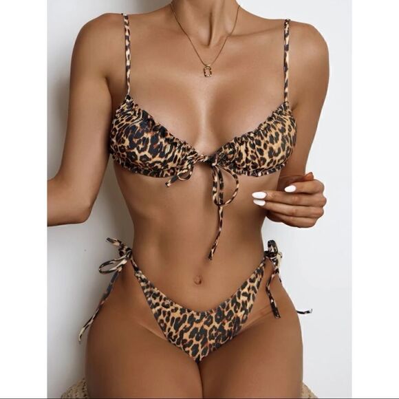 Bikini Set - Picture 5 of 9